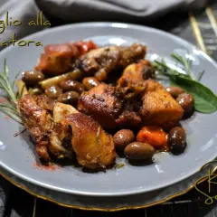 Coniglio alla cacciatora fatto in casa da Benedetta, un piatto succulento con olive, rosmarino e paprika.