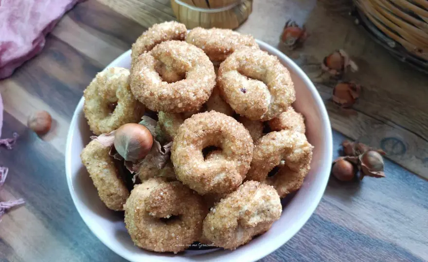 Ciambelline al vino friabili, la ricetta senza uova