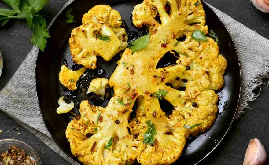 Cavolo al forno a spicchi, dorato e morbido senza errori