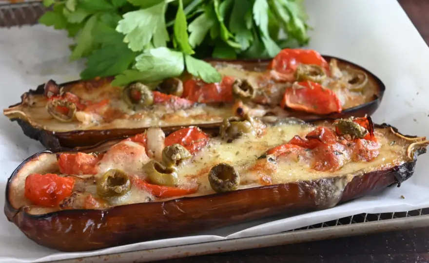 Melanzane alla pizzaiola al forno, filanti e senza frittura