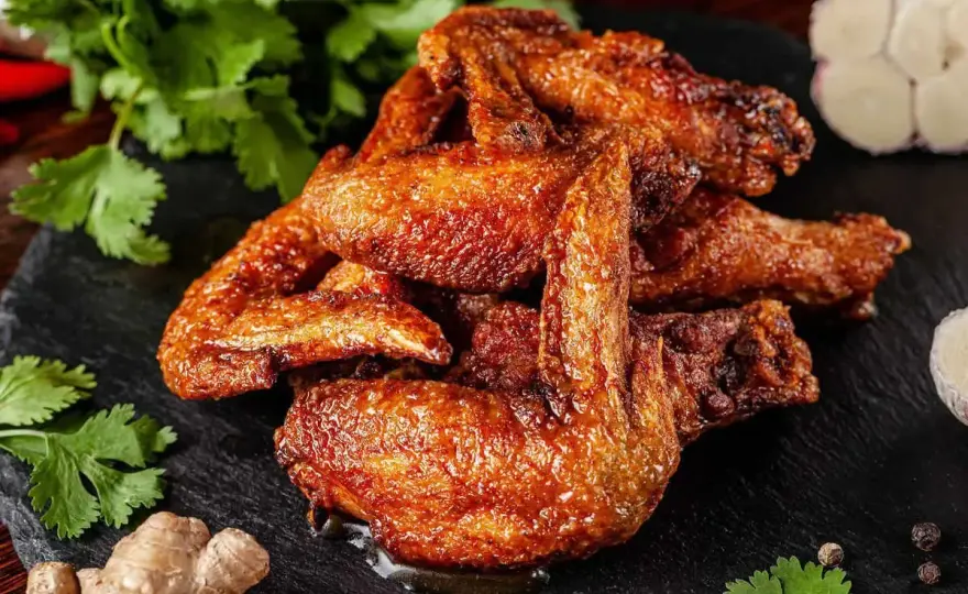 Alette di pollo al forno croccanti e tenere, senza friggere