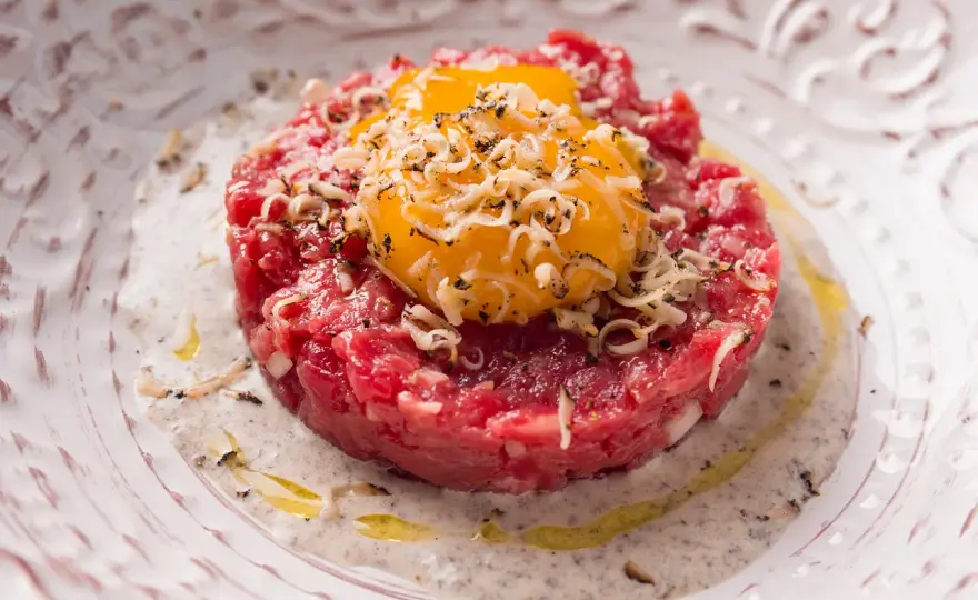 Tartare di manzo al coltello, come prepararla bene