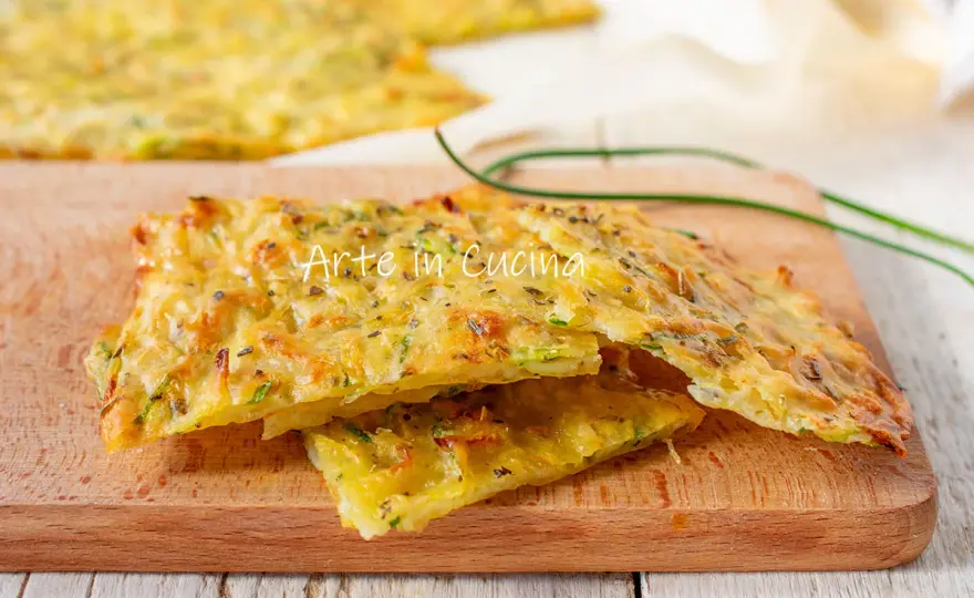 Schiacciata di zucchine croccante senza lievito