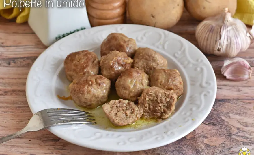 Polpette in umido morbide e saporite, la ricetta casalinga