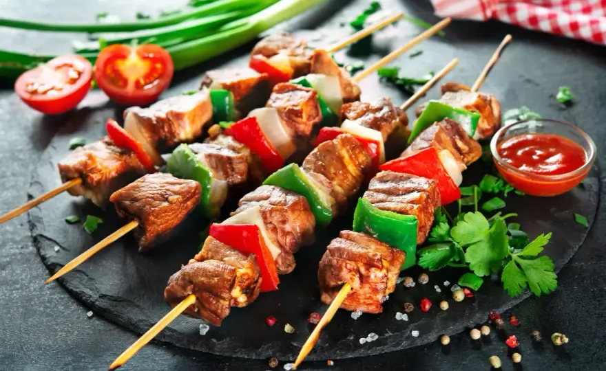 Spiedini di carne teneri e saporiti - cottura e marinatura