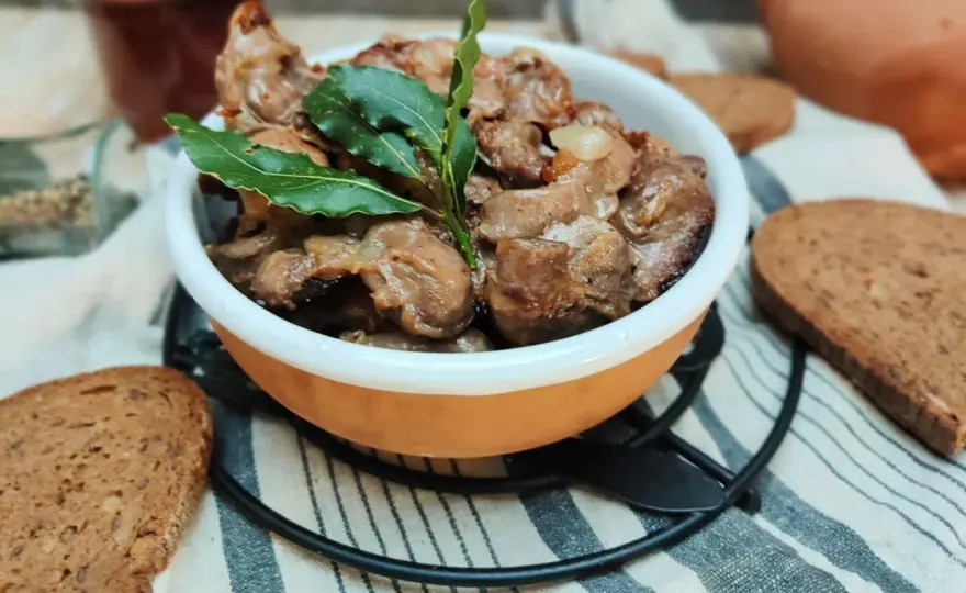 Durelli di pollo teneri in umido, il trucco è la cottura
