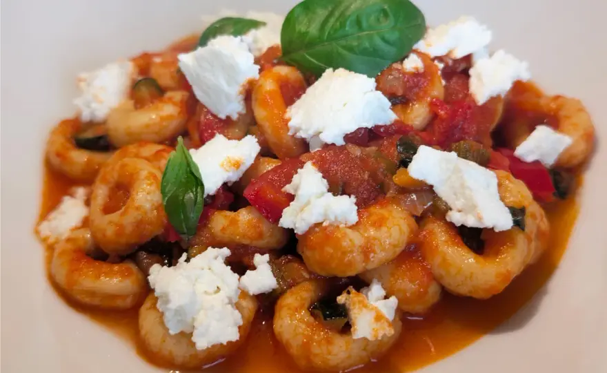 Anellini alla pecorara, il primo abruzzese cremoso e rustico